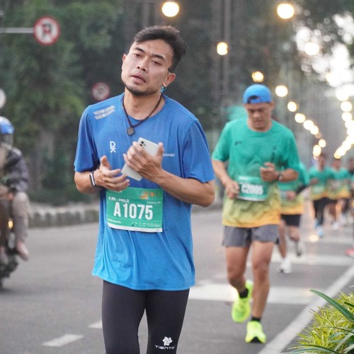 Race photo from BAUR RUN 2025