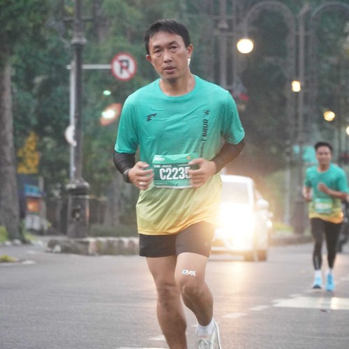 Race photo from BAUR RUN 2025
