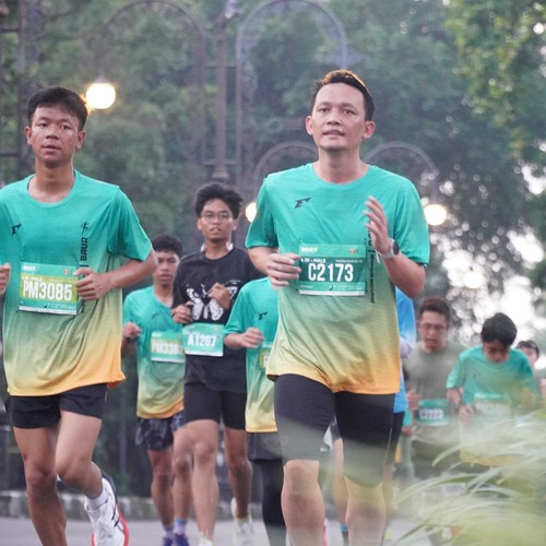 Race photo from BAUR RUN 2025