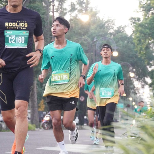 Race photo from BAUR RUN 2025
