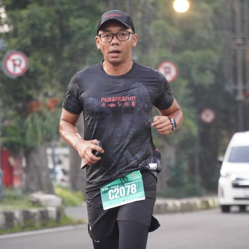 Race photo from BAUR RUN 2025