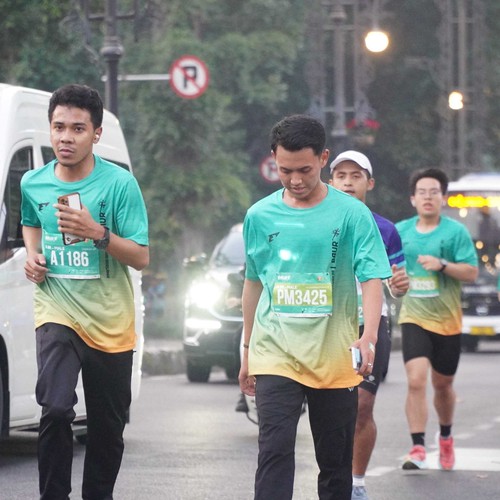 Race photo from BAUR RUN 2025