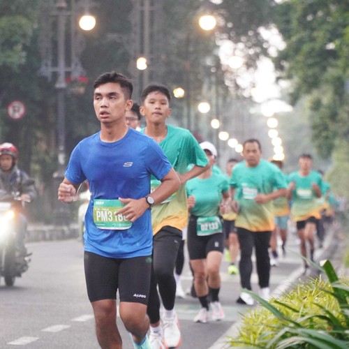 Race photo from BAUR RUN 2025