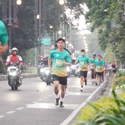 Race photo from BAUR RUN 2025
