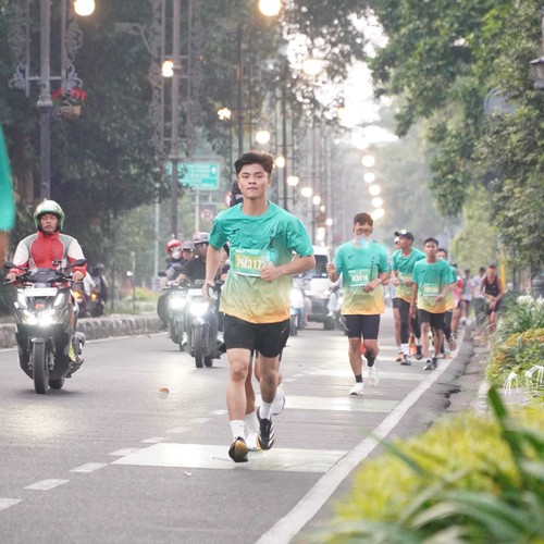 Race photo from BAUR RUN 2025