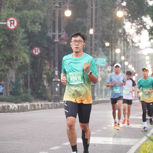 Race photo from BAUR RUN 2025