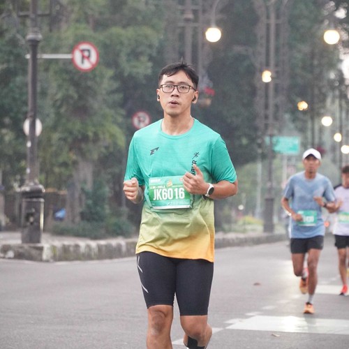 Race photo from BAUR RUN 2025