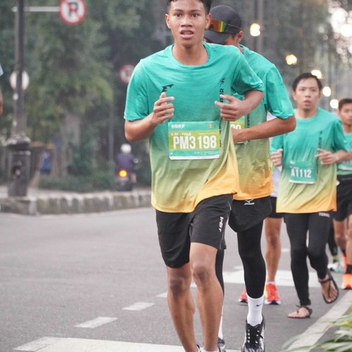 Race photo from BAUR RUN 2025