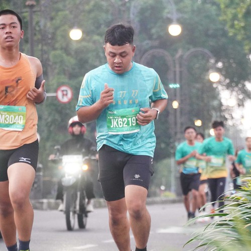 Race photo from BAUR RUN 2025