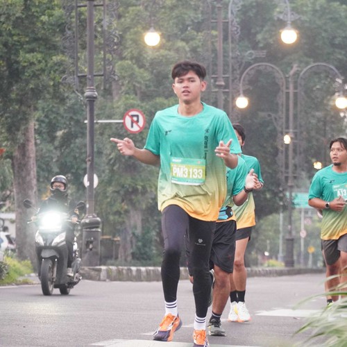 Race photo from BAUR RUN 2025