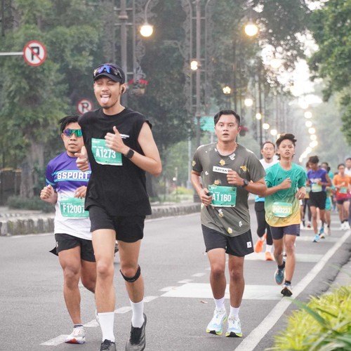 Race photo from BAUR RUN 2025