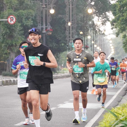 Race photo from BAUR RUN 2025