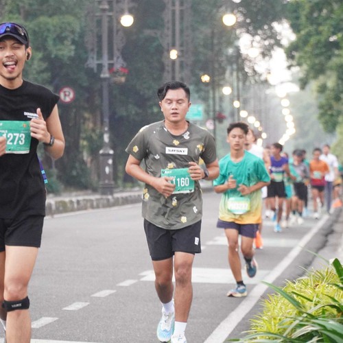 Race photo from BAUR RUN 2025