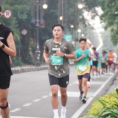 Race photo from BAUR RUN 2025