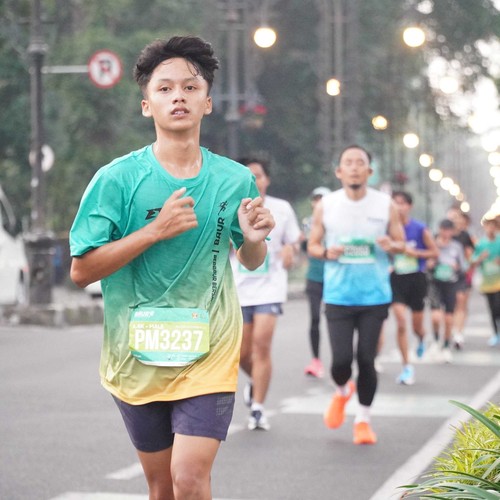 Race photo from BAUR RUN 2025