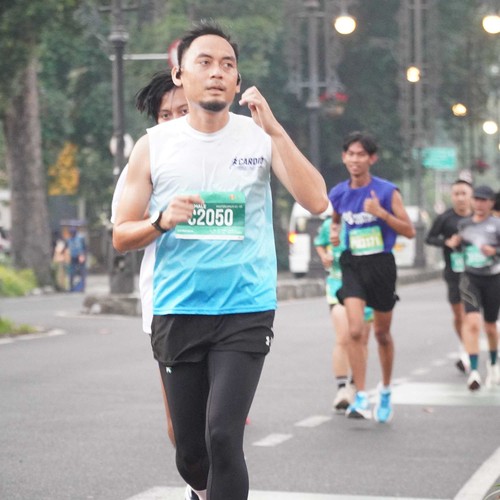 Race photo from BAUR RUN 2025