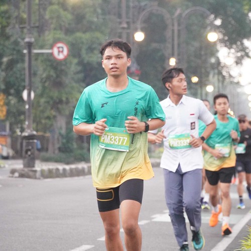 Race photo from BAUR RUN 2025
