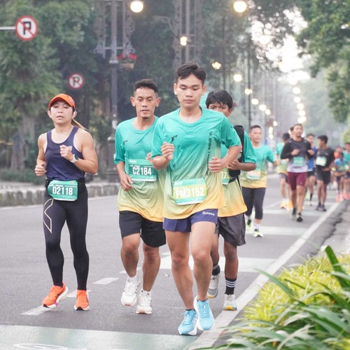 Race photo from BAUR RUN 2025