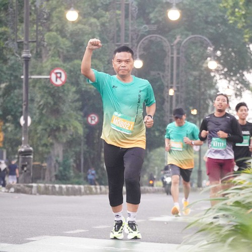 Race photo from BAUR RUN 2025