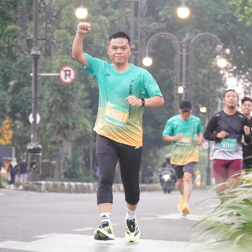 Race photo from BAUR RUN 2025