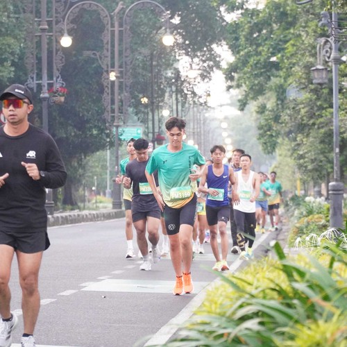 Race photo from BAUR RUN 2025