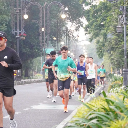 Race photo from BAUR RUN 2025