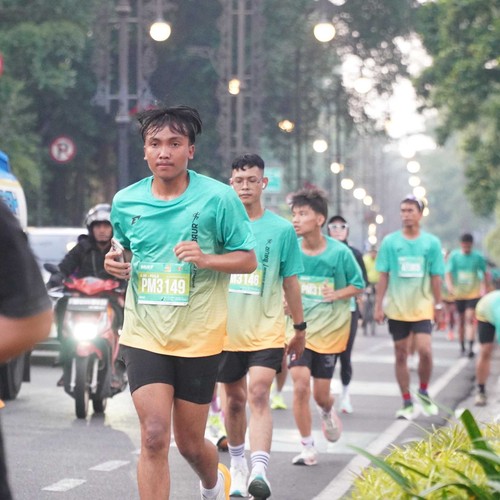 Race photo from BAUR RUN 2025