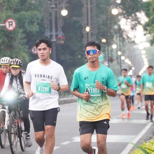Race photo from BAUR RUN 2025