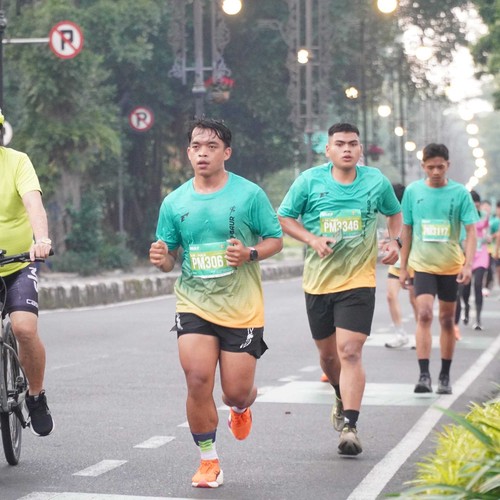 Race photo from BAUR RUN 2025