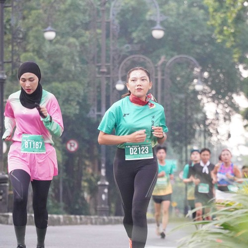 Race photo from BAUR RUN 2025