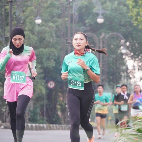 Race photo from BAUR RUN 2025