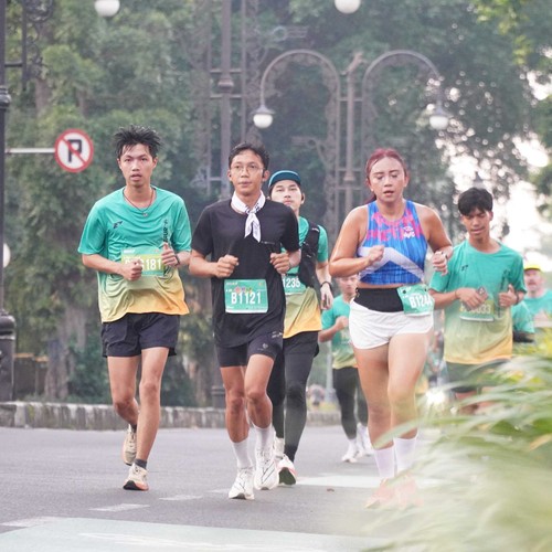 Race photo from BAUR RUN 2025