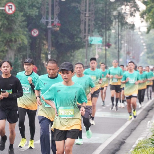 Race photo from BAUR RUN 2025