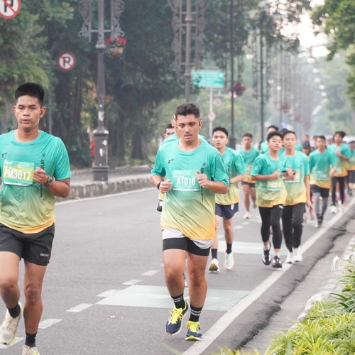 Race photo from BAUR RUN 2025