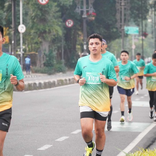Race photo from BAUR RUN 2025