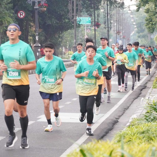 Race photo from BAUR RUN 2025