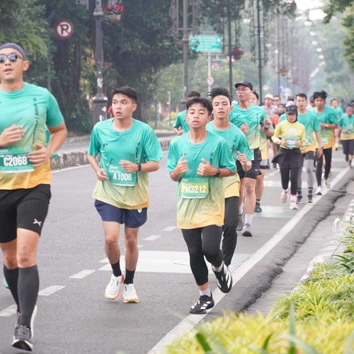 Race photo from BAUR RUN 2025