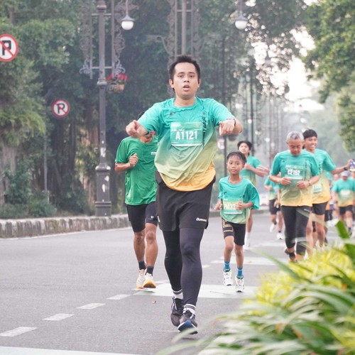 Race photo from BAUR RUN 2025