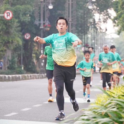 Race photo from BAUR RUN 2025
