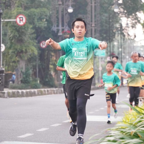 Race photo from BAUR RUN 2025
