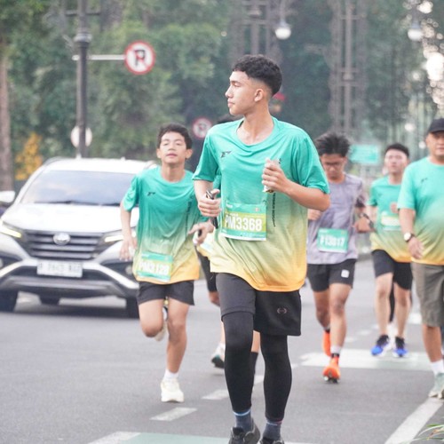 Race photo from BAUR RUN 2025
