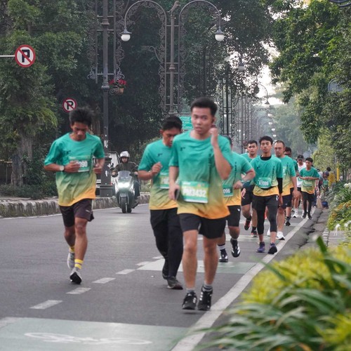 Race photo from BAUR RUN 2025