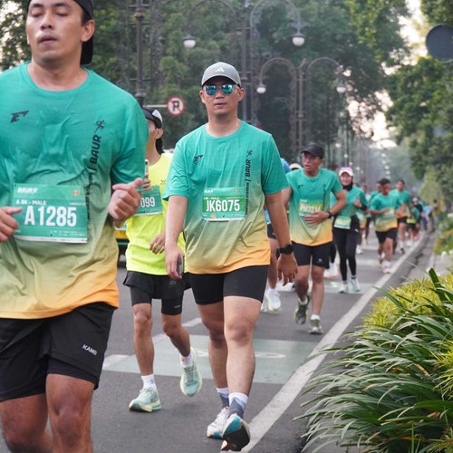 Race photo from BAUR RUN 2025