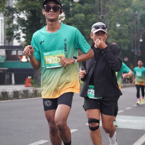Race photo from BAUR RUN 2025