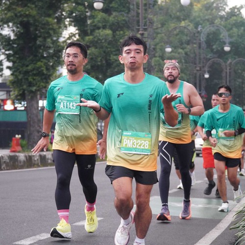 Race photo from BAUR RUN 2025