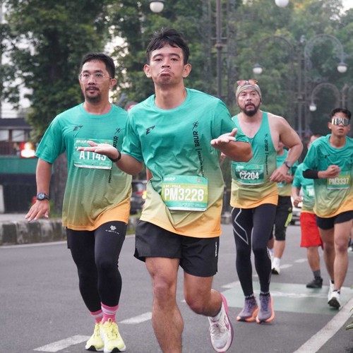 Race photo from BAUR RUN 2025