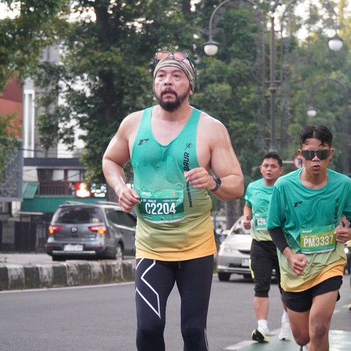 Race photo from BAUR RUN 2025