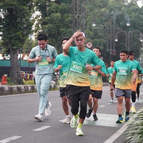Race photo from BAUR RUN 2025