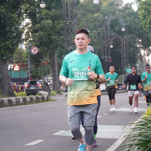 Race photo from BAUR RUN 2025