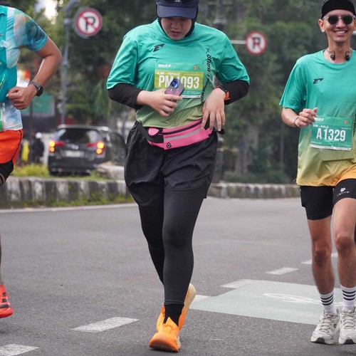 Race photo from BAUR RUN 2025